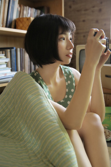 3个男的和一个女的